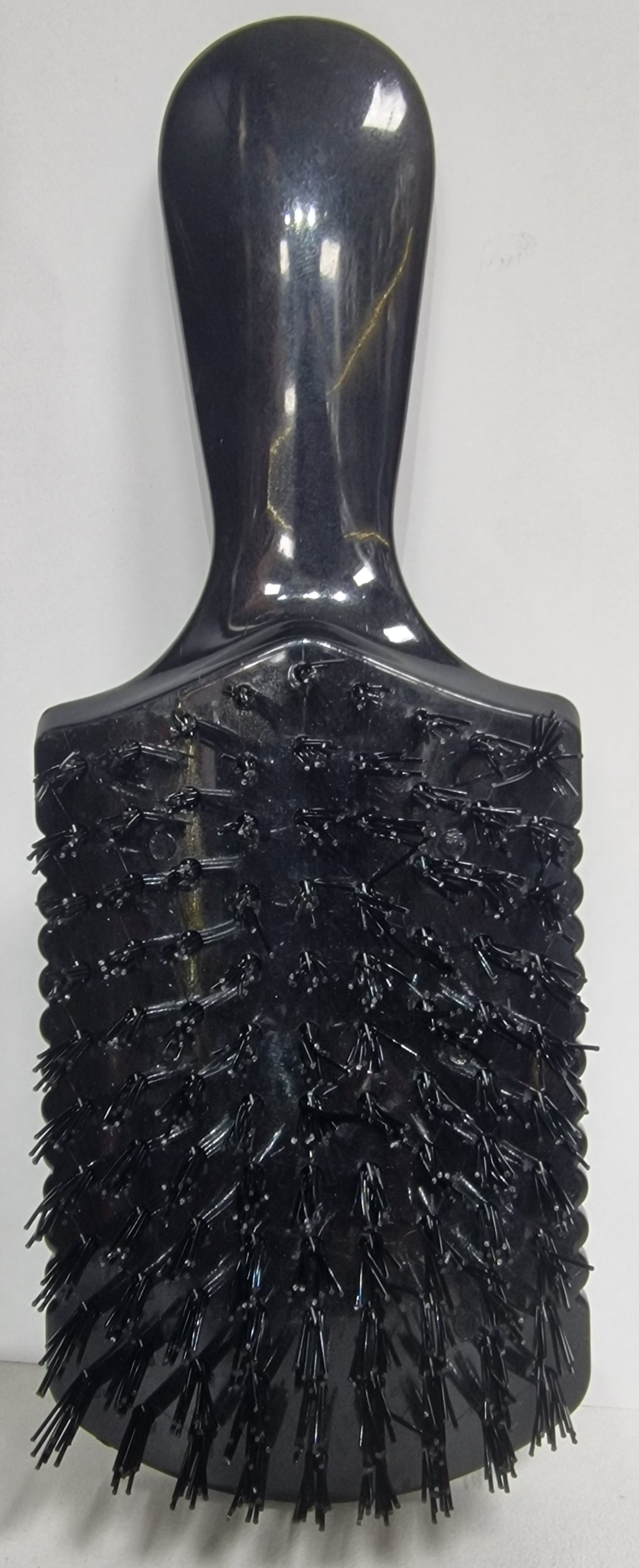 TH Brosse en plastique noir