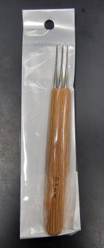 Crochet Aiguilles A Trois En Bois # 0.5mm